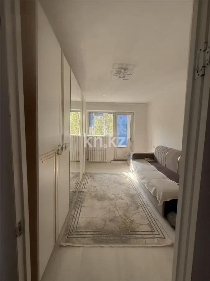 Продажа 3-комнатной квартиры, 60 м², мкр-н 11, дом  22 в Алматы - фото 2