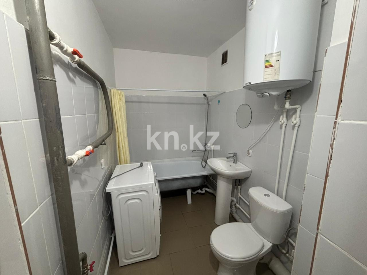 Продажа 1-комнатной квартиры, 42 м², ул. Ашимова, дом  22 в Караганде - фото 10