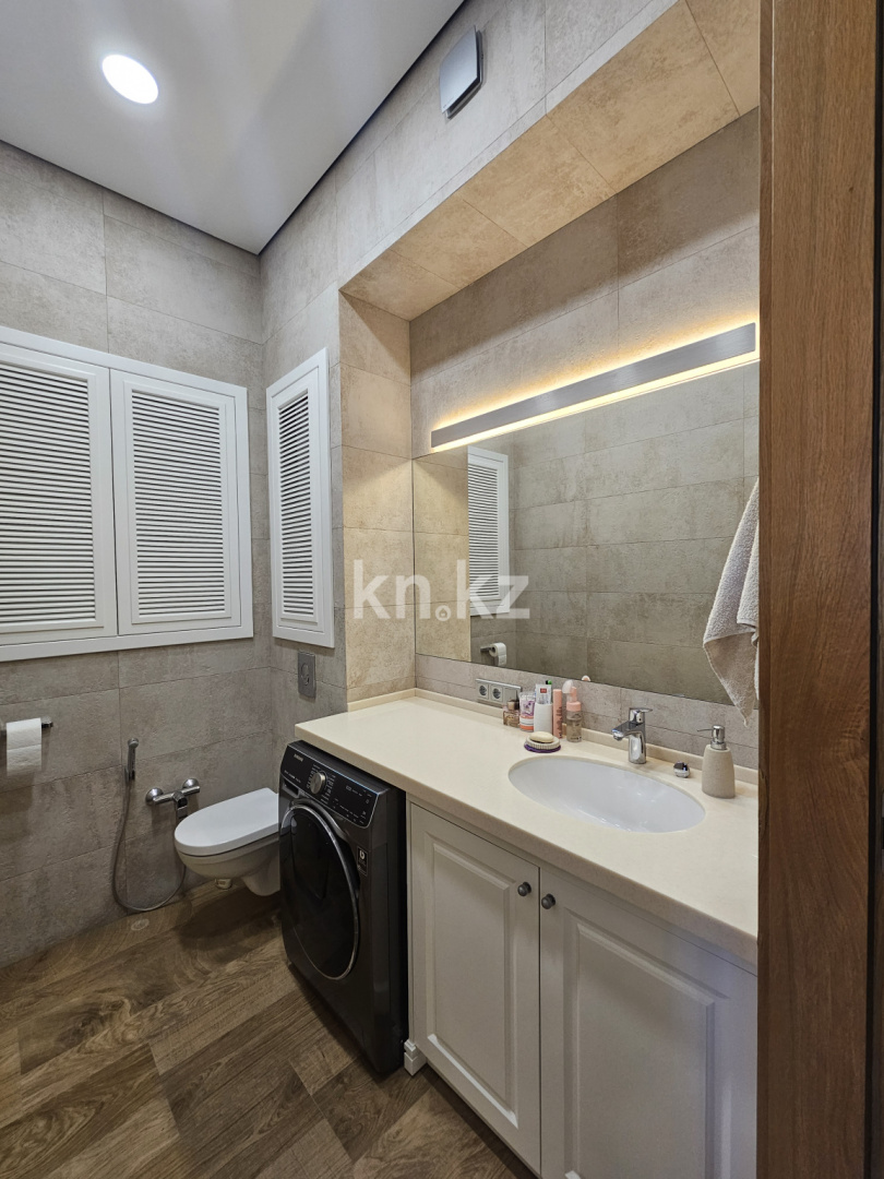 Продажа 3-комнатной квартиры, 81.8 м², мкр-н Гульдер-1, дом  1/4 в Караганде - фото 13