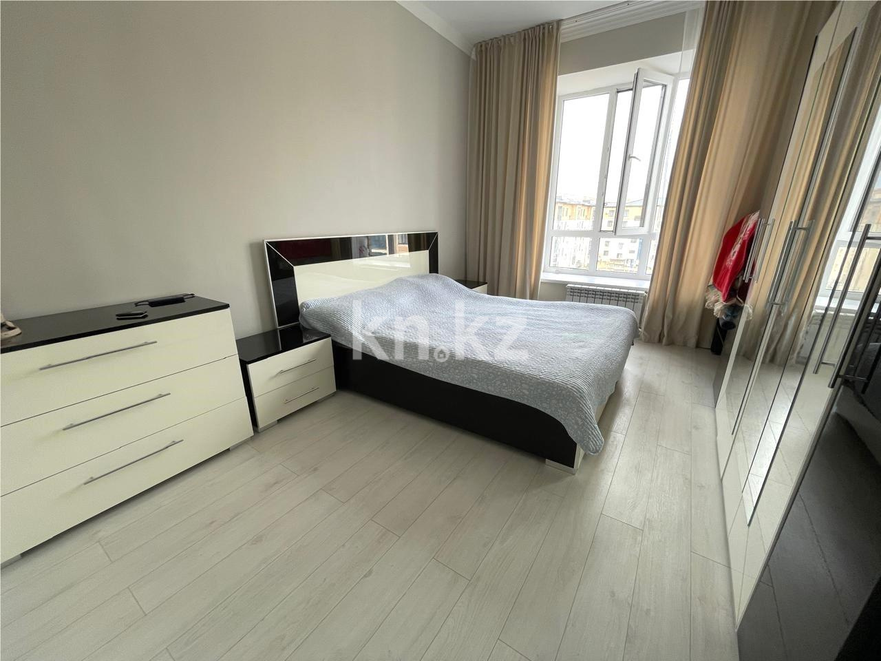 Продажа 3-комнатной квартиры, 94 м², ул. Муканова в Караганде - фото 3