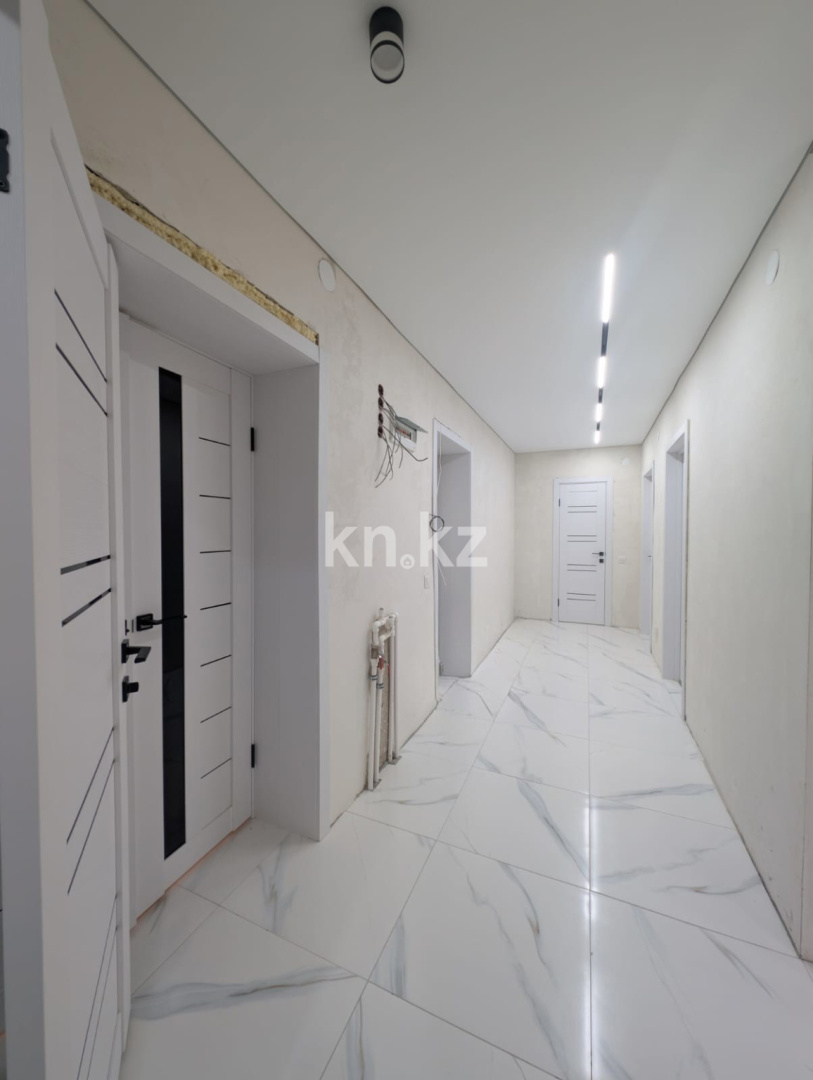 Продажа 3-комнатной квартиры, 97 м² в Уральске - фото 5