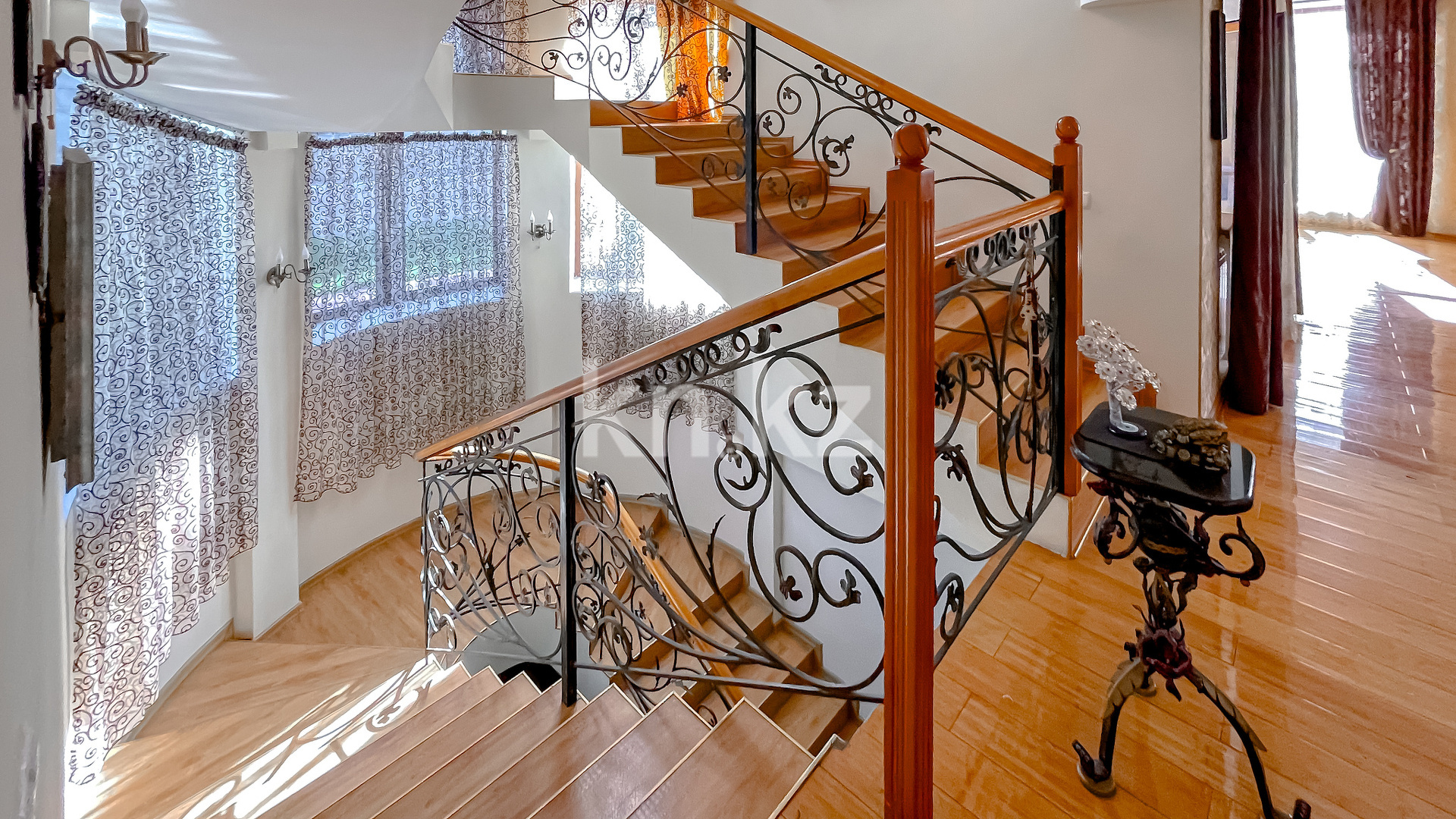 Продажа 6-комнатного дома, 640 м² в Алматы - фото 27