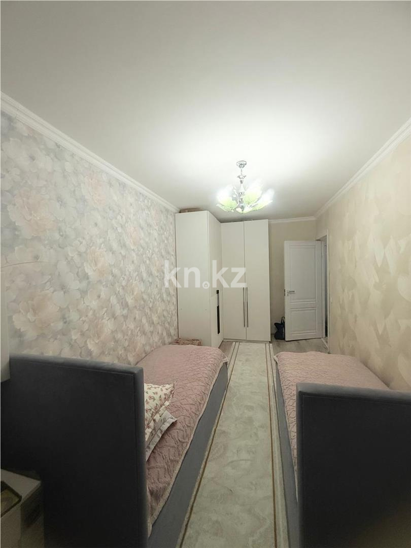 Продажа 4-комнатной квартиры, 76 м², ул. Университетская в Караганде - фото 6