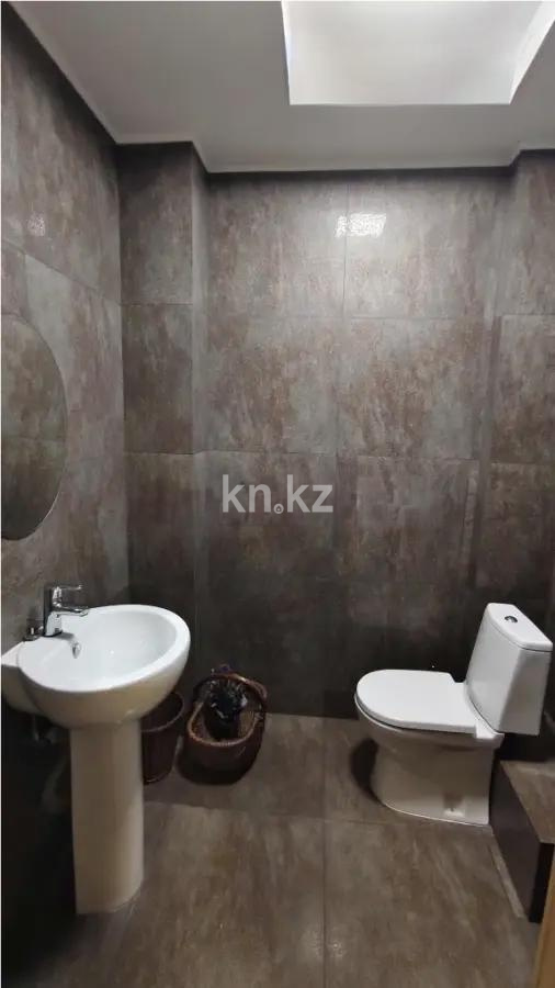 Продажа 7-комнатной квартиры, 275 м², ул. Жазылбека, дом  20 в Алматы - фото 4