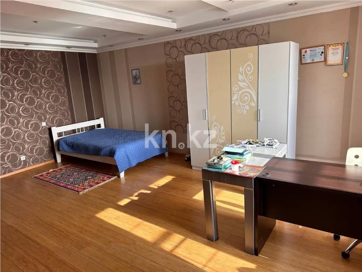 Продажа 4-комнатной квартиры, 200 м², пр. Аль-Фараби, дом  110в в Алматы - фото 3
