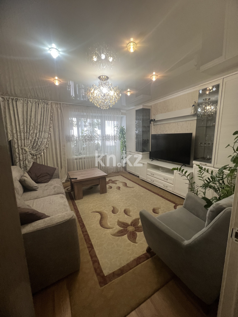 Продажа 4-комнатной квартиры, 74 м² в Караганде