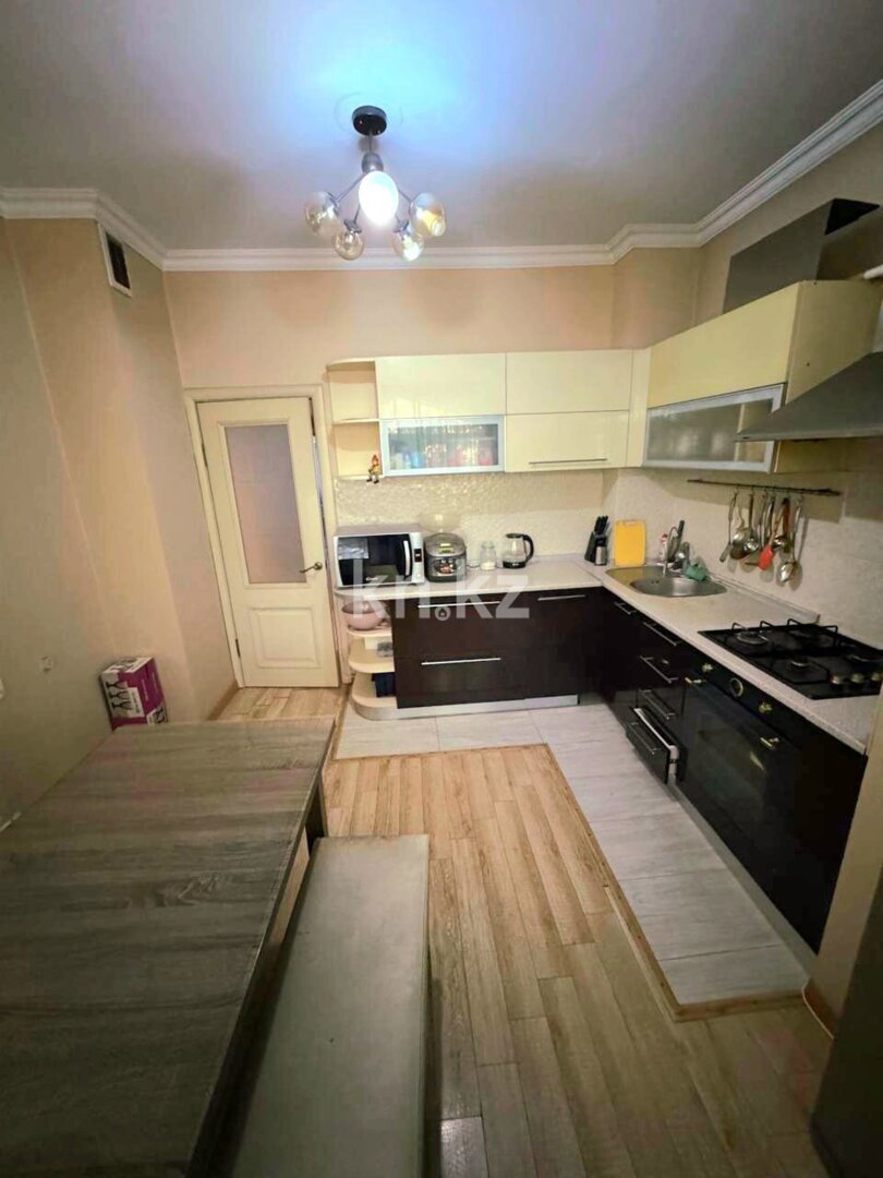Продажа 3-комнатной квартиры, 72.6 м² в Алматы - фото 10