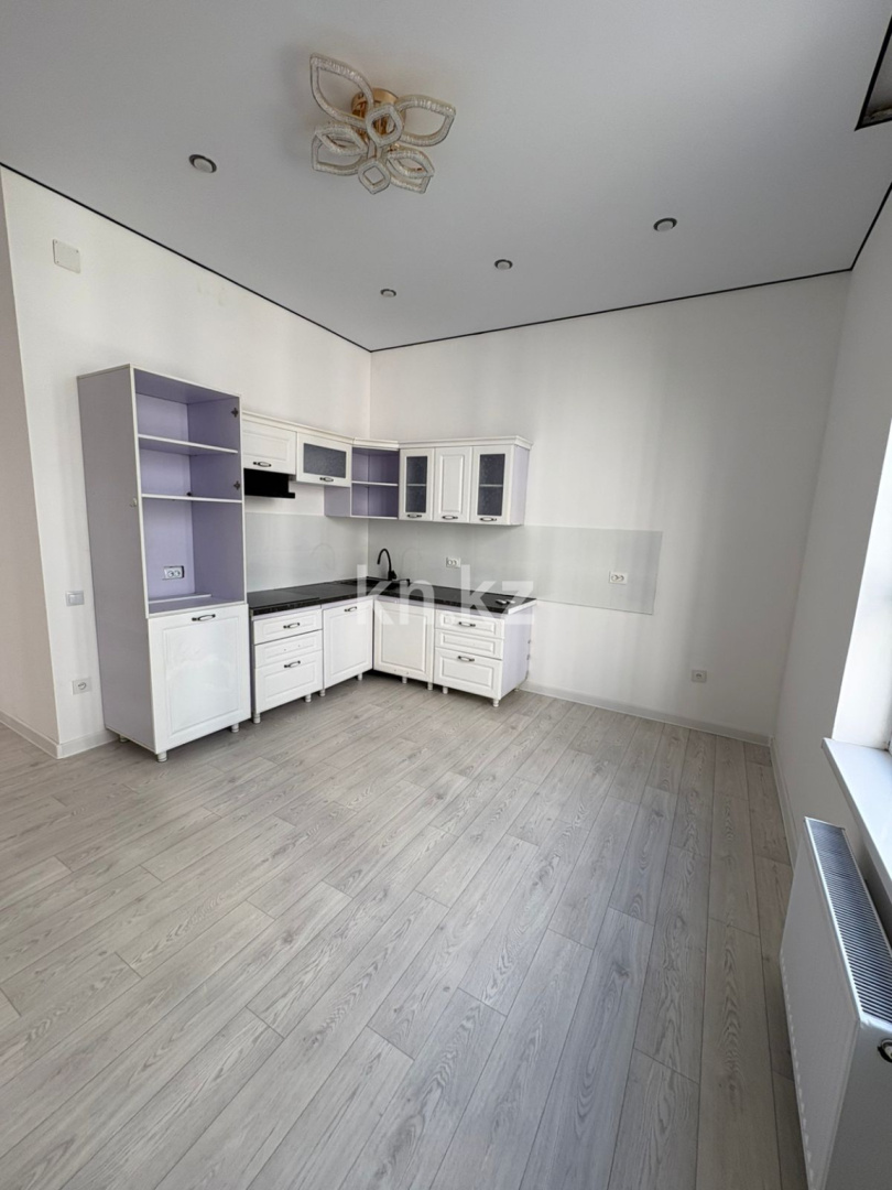Продажа 3-комнатной квартиры, 72 м² в Алматы - фото 12