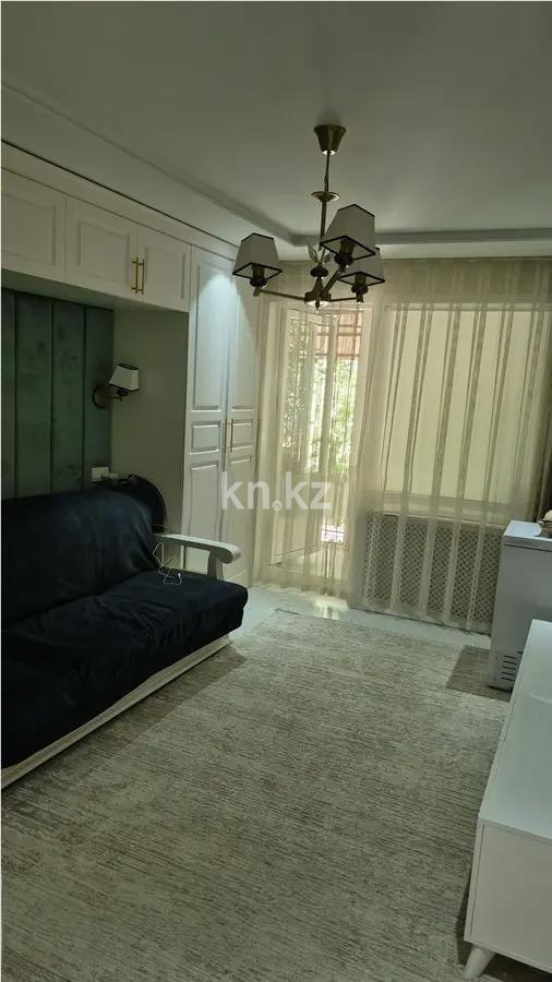 Продажа 3-комнатной квартиры, 65 м², мкр-н Аксай-3, дом  15 в Алматы