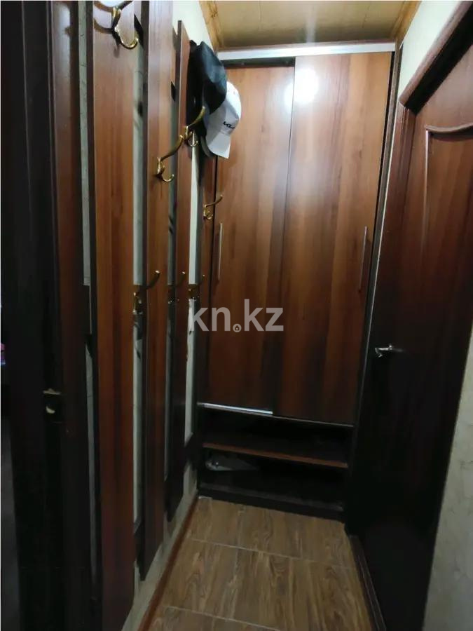 Продажа 1-комнатной квартиры, 33 м², 19 мкр., дом  52 в Караганде - фото 4