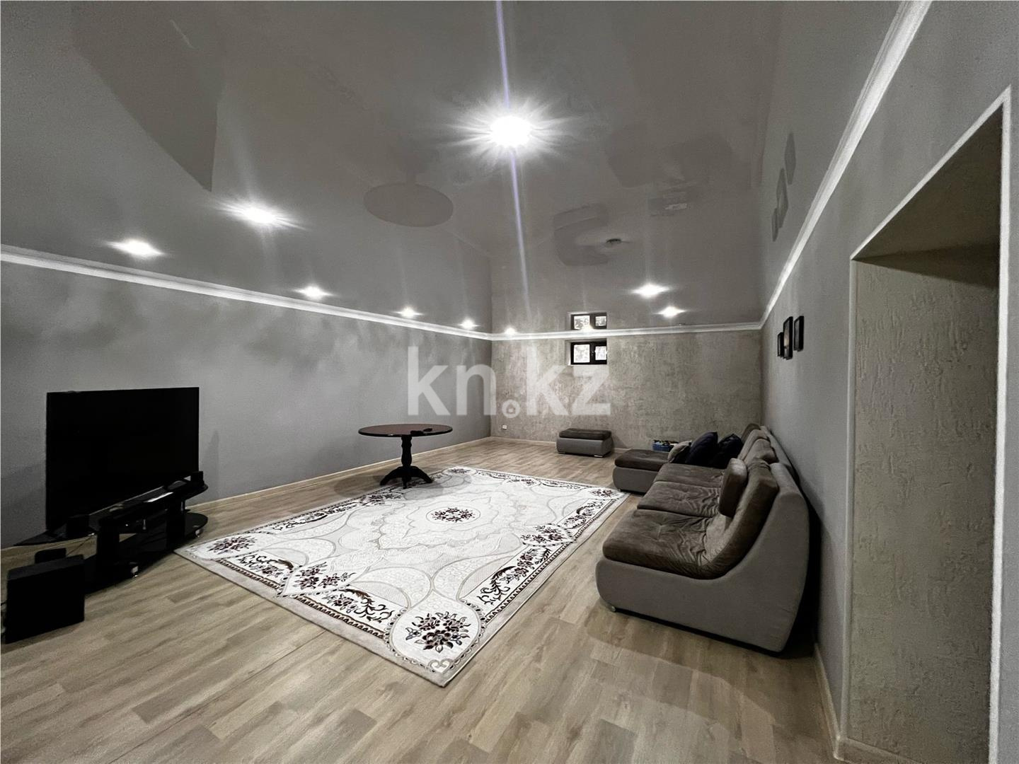 Продажа 7-комнатного дома, 320 м², ул. Кабжанова в Караганде - фото 25