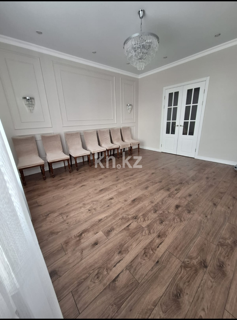 Продажа 3-комнатной квартиры, 90 м², пр. Республики, дом  23/2 в Караганде - фото 6