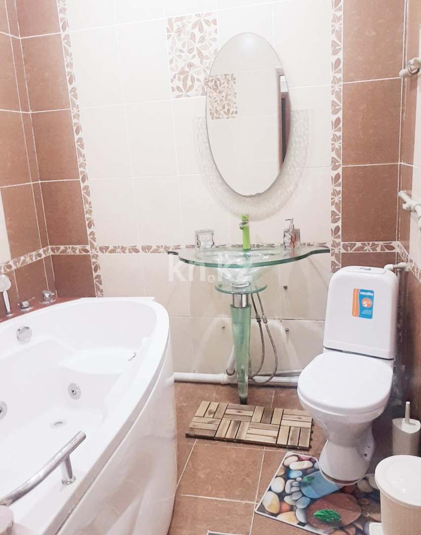 Аренда 1-комнатной квартиры посуточно, 52 м², Алмагуль мкр-н, дом  9 в Атырау - фото 17