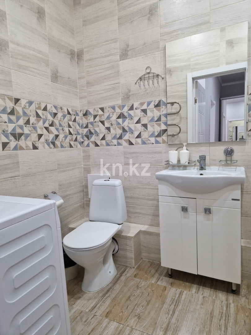 Аренда 1-комнатной квартиры посуточно, 40 м², пр. Кабанбай батыра, дом  4/2 - ул. Космонавтов в Астане - фото 2