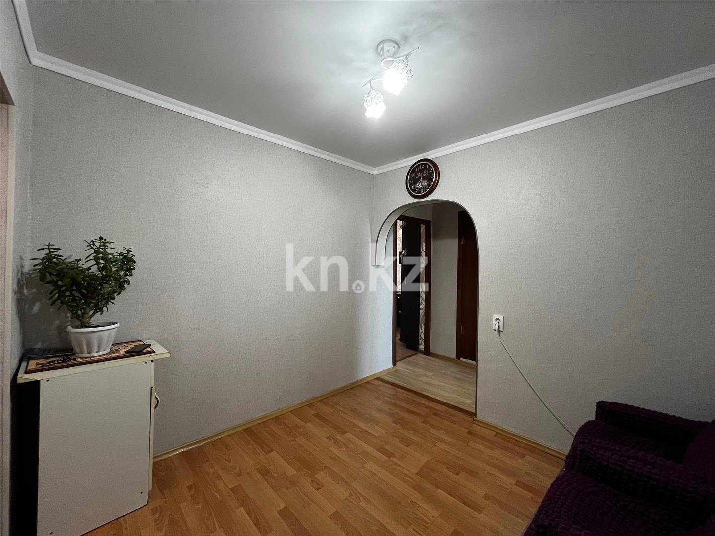 Продажа 4-комнатной квартиры, 76 м², мкр-н Голубые Пруды, дом  6 в Караганде - фото 14