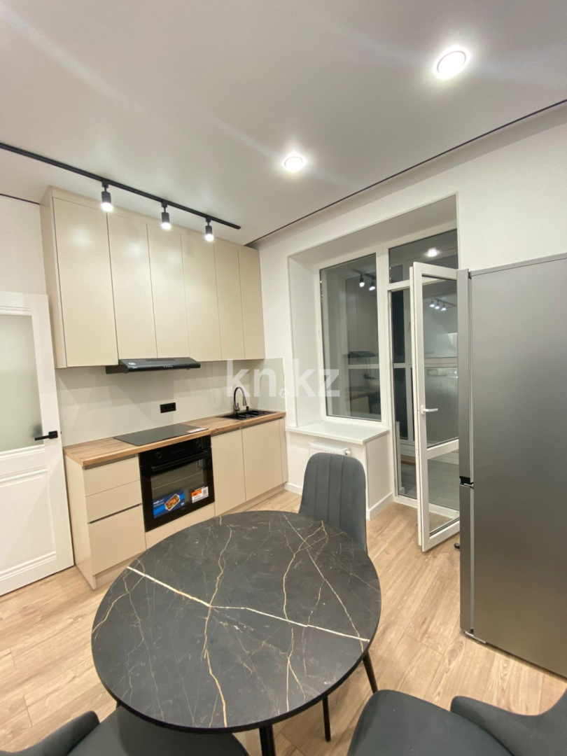 Аренда 1-комнатной квартиры, 33 м², ул. Нажимеденова, дом  52б в Астане