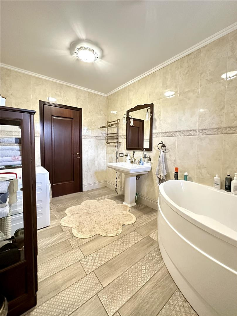 Продажа 6-комнатного дома, 400.7 м² в Караганде - фото 14