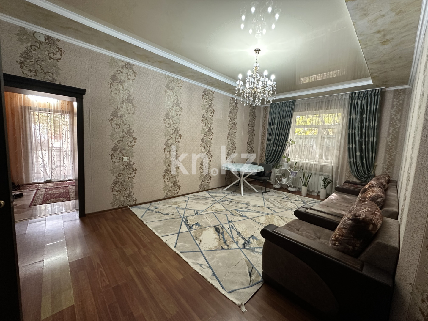 Продажа 5-комнатного дома, 255 м², Калшораева, дом  7 в Шымкенте