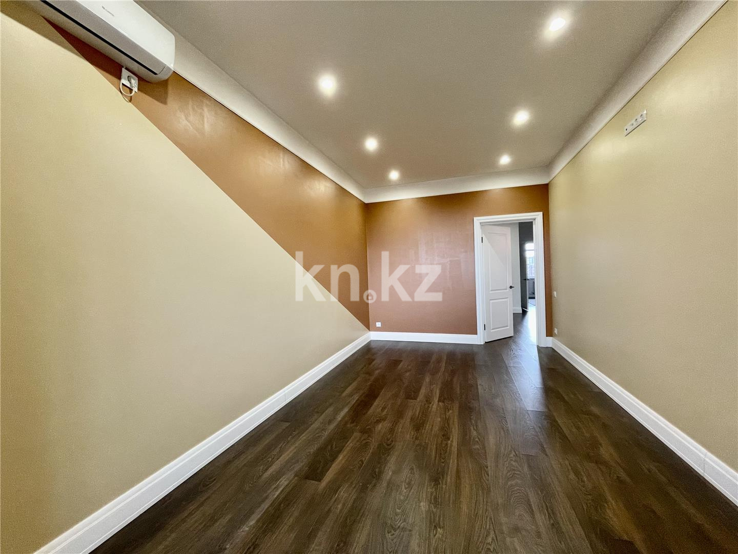 Продажа 7-комнатной квартиры, 178 м², мкр-н Гульдер-1 в Караганде - фото 10