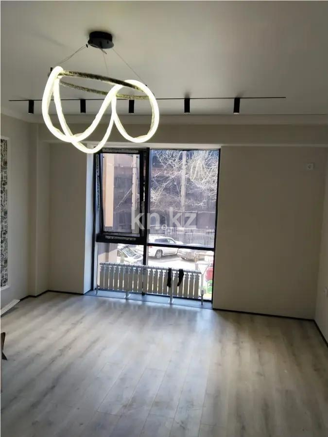 Продажа 3-комнатной квартиры, 74 м², ул. Толе би, дом  189/3 в Алматы - фото 3