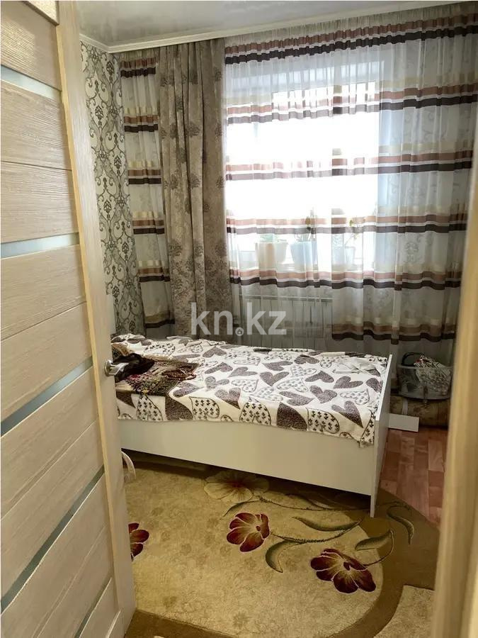 Продажа 3-комнатной квартиры, 49 м², мкр-н Восток-2, дом  13 в Караганде - фото 3