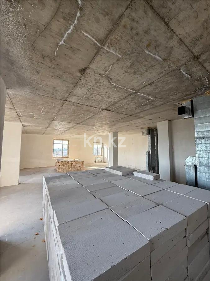 Продажа 4-комнатной квартиры, 109 м², пр. Строителей, дом  28/3 блок Б в Караганде