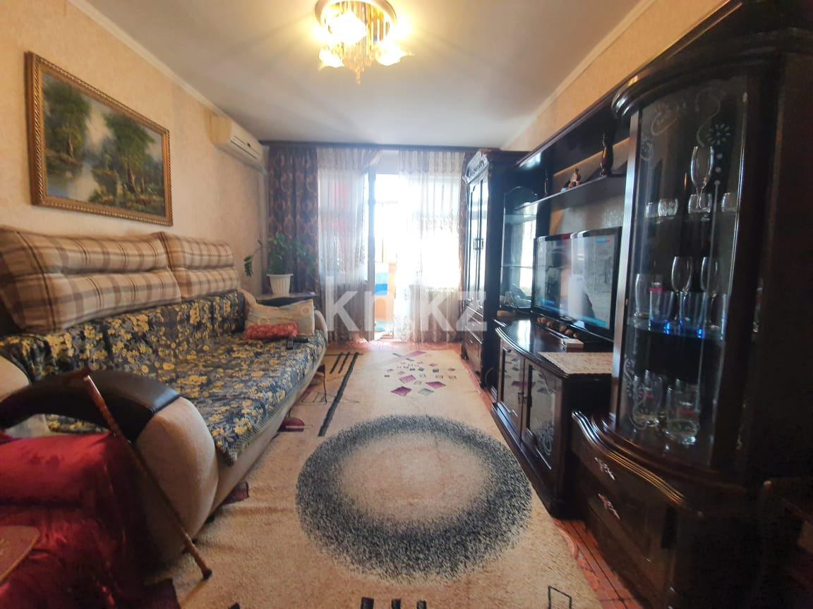 Продажа 2-комнатной квартиры, 46 м², 8 мкр., дом  72 в Алматы - фото 2