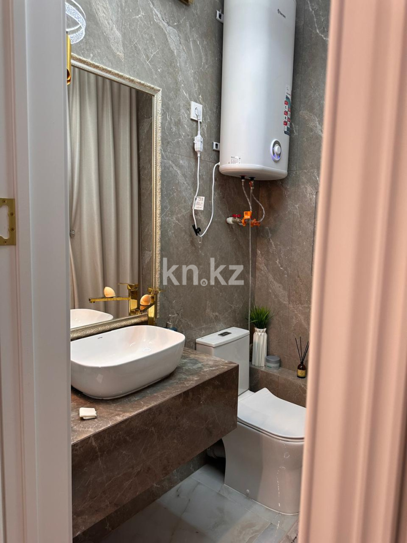 Продажа 2-комнатной квартиры, 62.8 м² в Караганде - фото 7