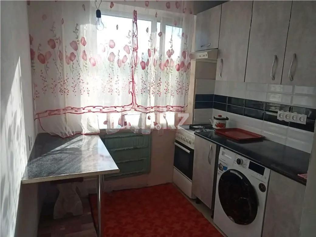 Продажа 3-комнатной квартиры, 48 м², 23 мкр., дом  25 в Караганде