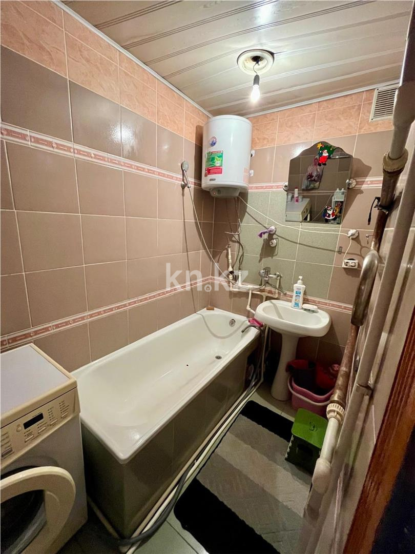 Продажа 4-комнатной квартиры, 72 м², ул. Маметовой в Караганде - фото 10