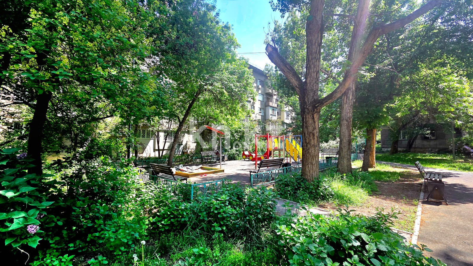 Продажа 2-комнатной квартиры, 48 м² в Алматы - фото 23