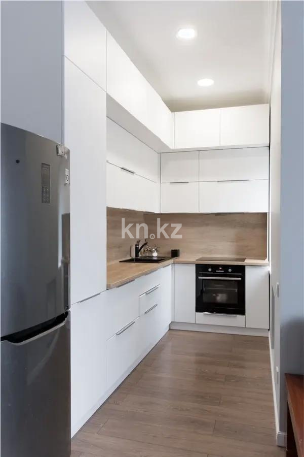 Продажа 2-комнатной квартиры, 72 м², ул. Аманжолова, дом  94/3 в Караганде - фото 3