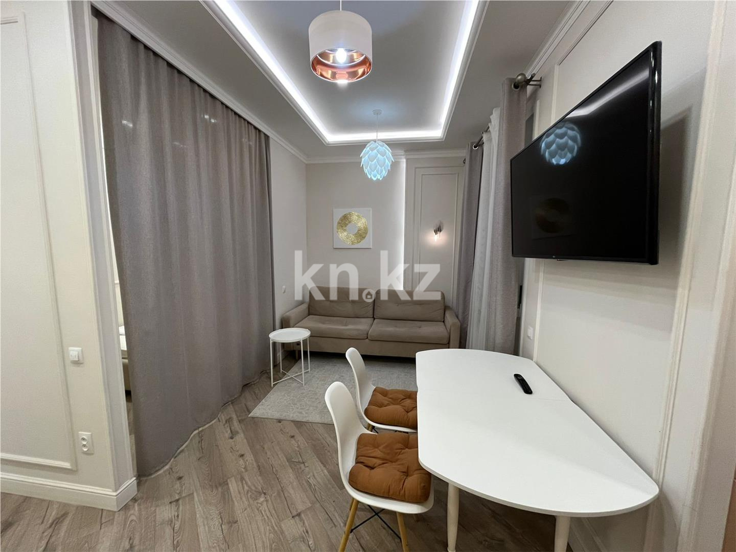 Продажа 1-комнатной квартиры, 41 м², пр. Шахтеров в Караганде