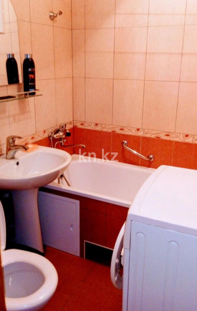 Аренда 2-комнатной квартиры посуточно, 46 м², ул. Гоголя, дом  41 в Караганде - фото 4