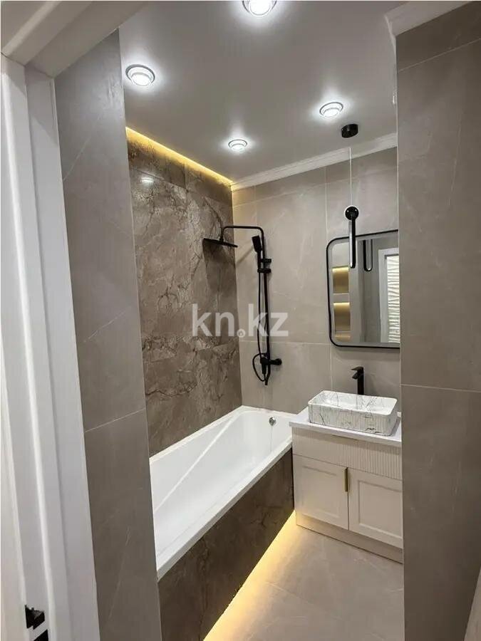 Продажа 4-комнатной квартиры, 87.1 м² в Алматы - фото 4