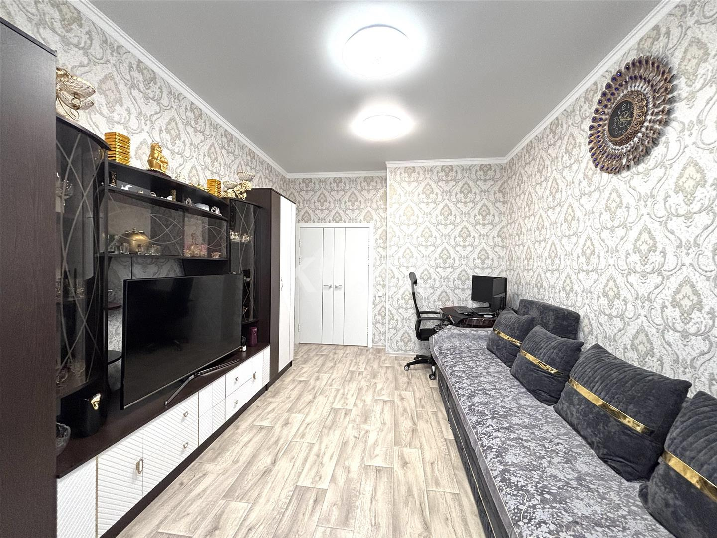 Продажа 2-комнатной квартиры, 67 м², 218 учетный квартал, дом  155 в Караганде - фото 4