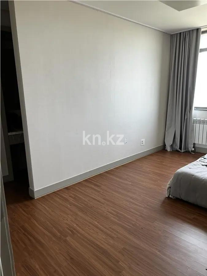 Продажа 5-комнатной квартиры, 140 м², ул. Нажимеденова, дом  4/1 в Астане - фото 4