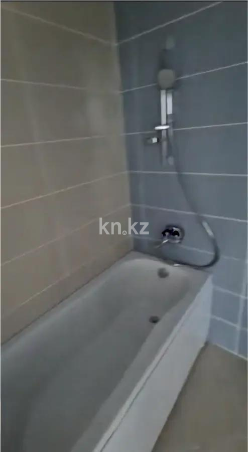 Продажа 2-комнатной квартиры, 72 м², пр. Аль-Фараби, дом  144 в Алматы - фото 4