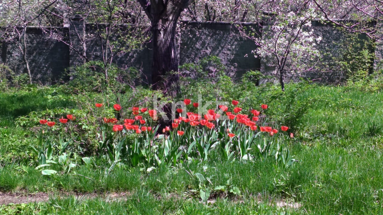 Продажа дачи, 13.4 сот., ул. Виноградная в Алматы