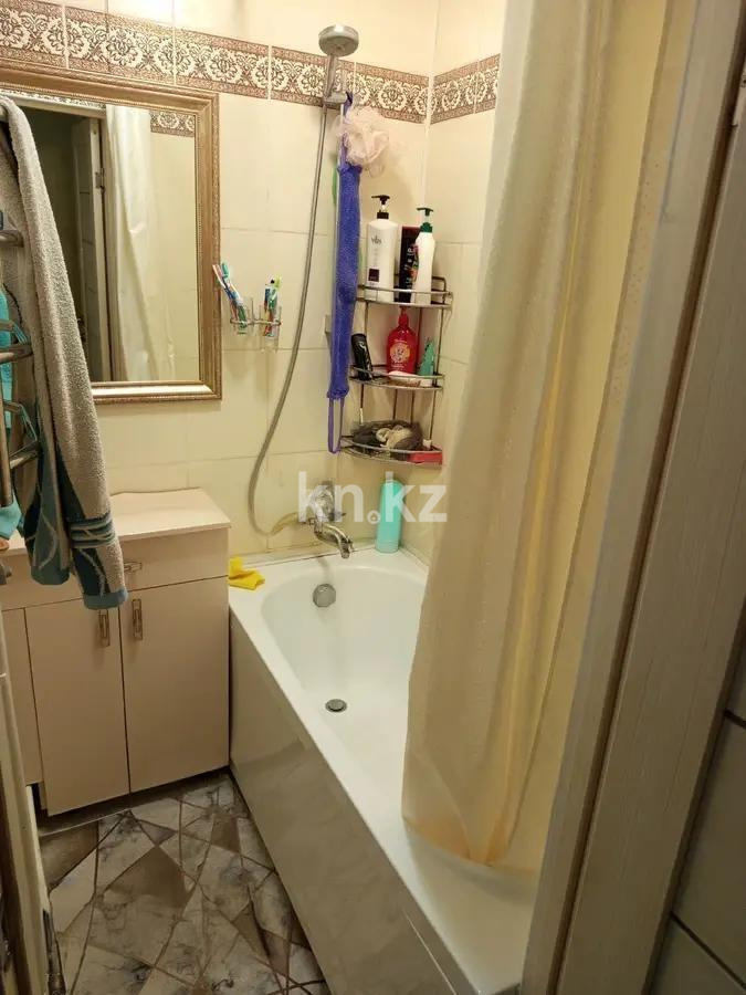 Продажа 3-комнатной квартиры, 69 м², мкр-н 13, дом  19 в Караганде - фото 4