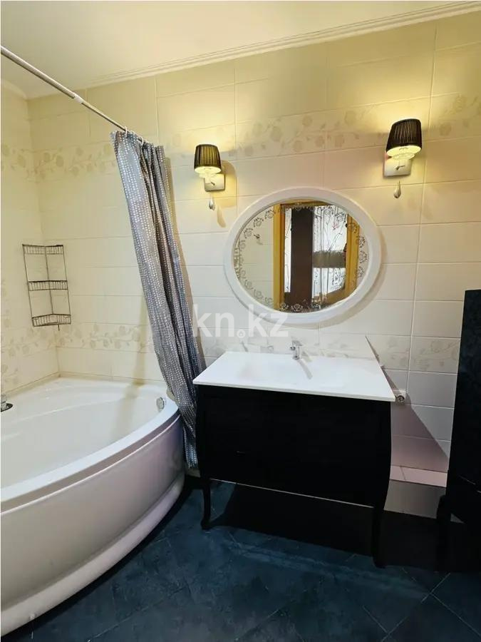 Продажа 2-комнатной квартиры, 96 м², ул. Валиханова, дом  3 в Астане - фото 4