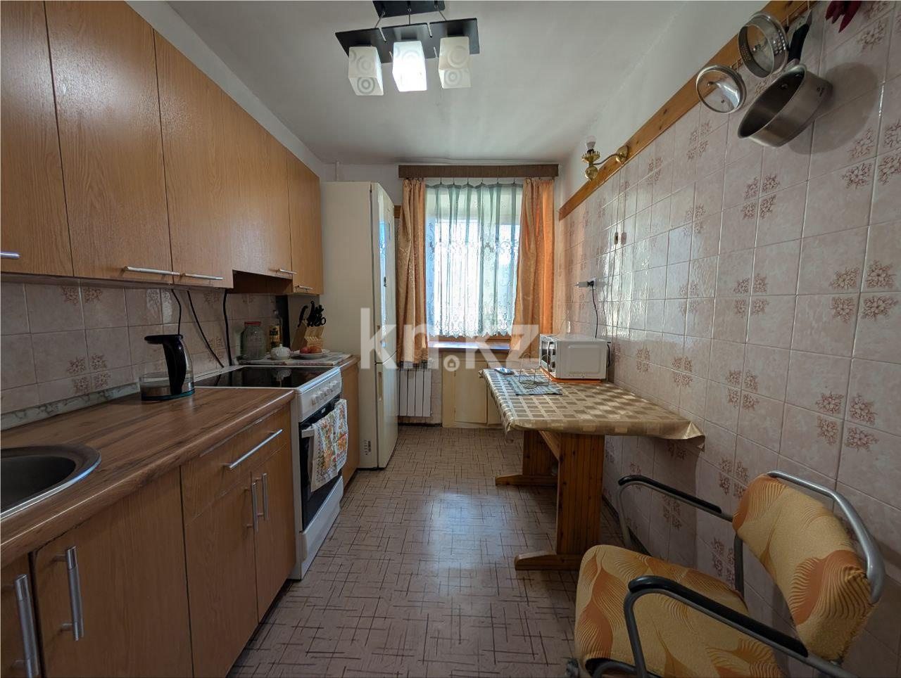 Продажа 3-комнатной квартиры, 61 м², мкр-н Восток-3, дом  9 в Караганде - фото 8