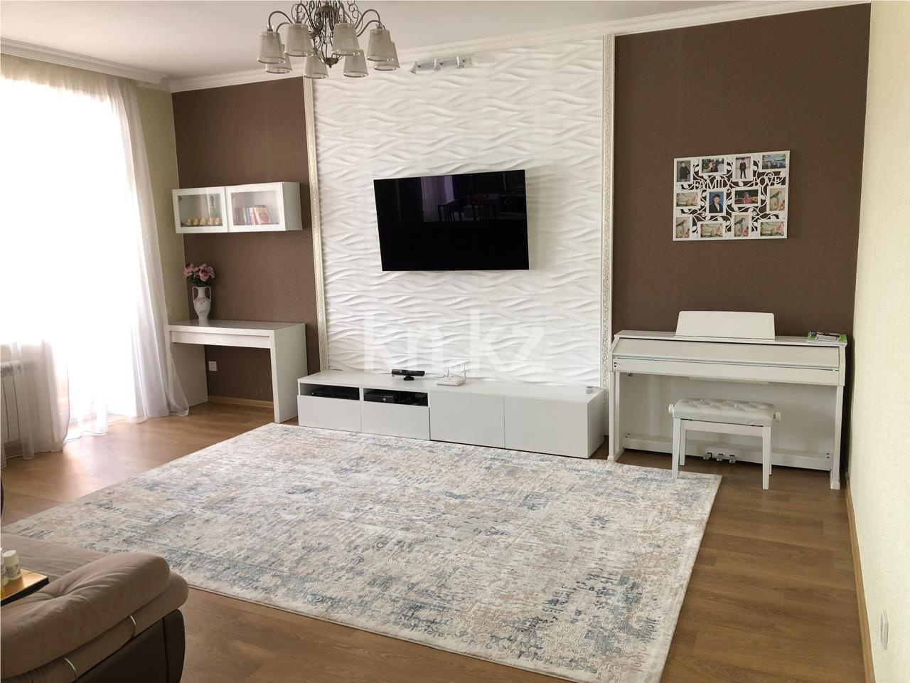 Продажа 3-комнатной квартиры, 98 м², ул. Аманжолова в Караганде - фото 2