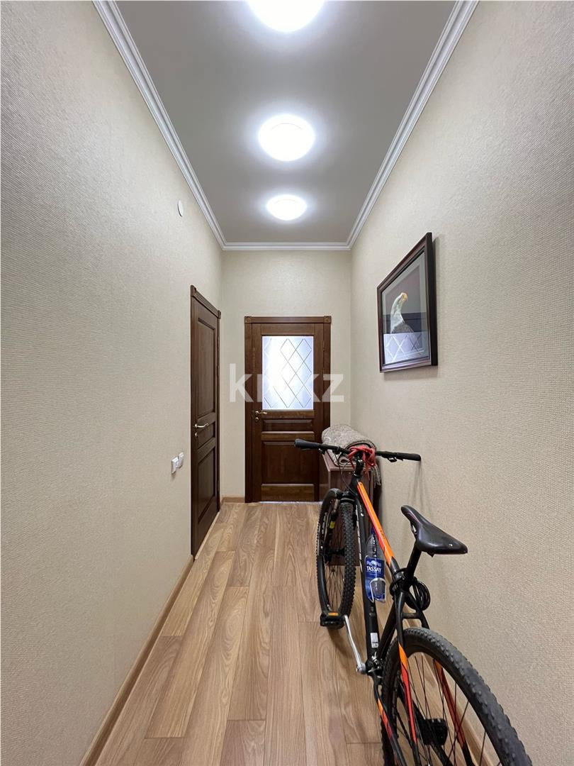 Продажа 3-комнатной квартиры, 127 м², ул. Аманжолова, дом  96/1 в Караганде - фото 16