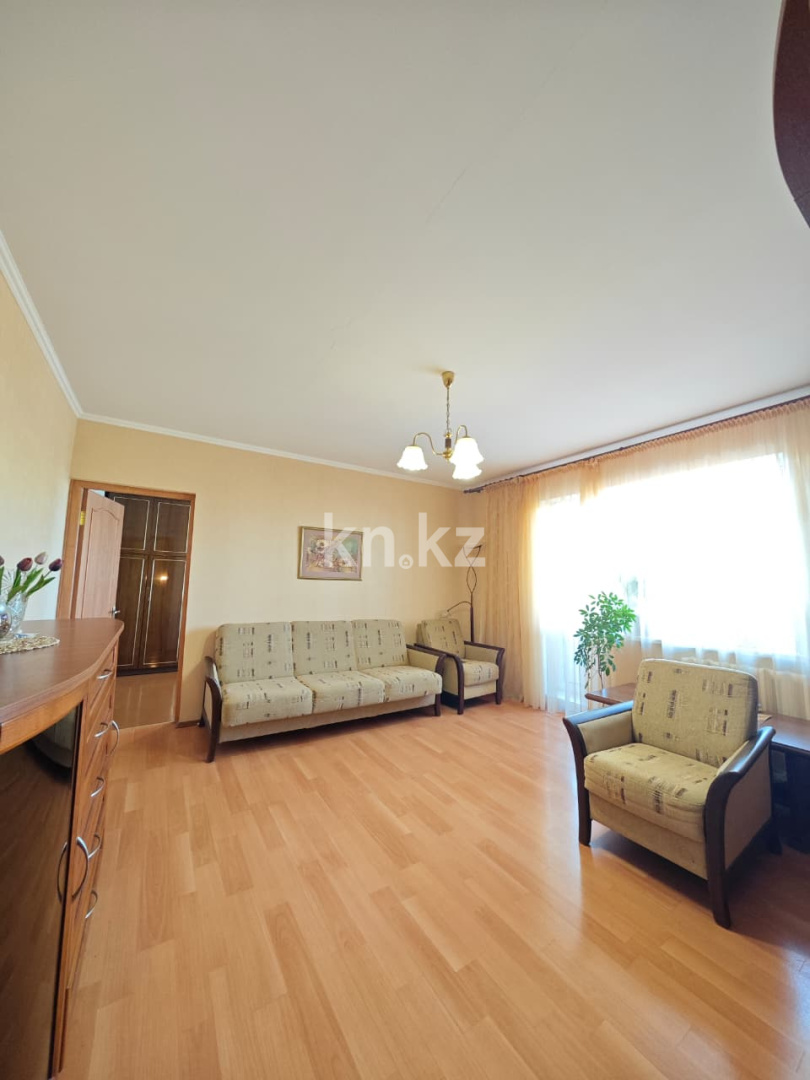 Продажа 4-комнатной квартиры, 75 м², пр. Шахтеров, дом  7 в Караганде