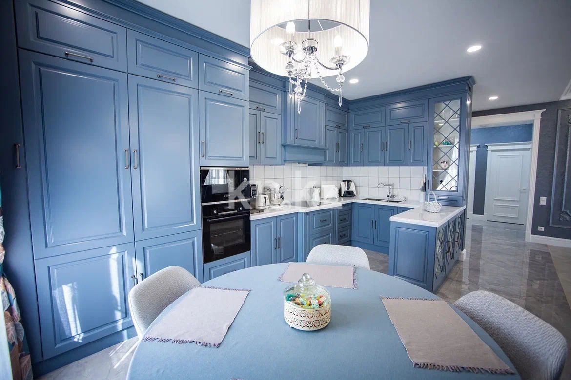 Продажа 5-комнатной квартиры, 154 м², ул. Аманжолова, дом  94/3 в Караганде - фото 4