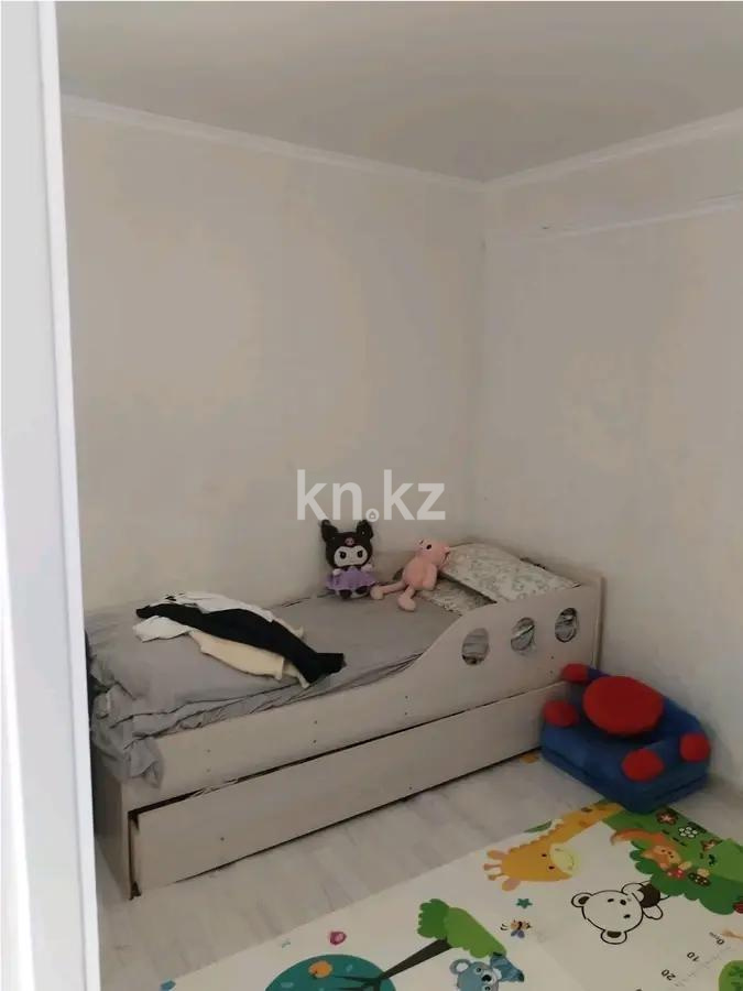 Продажа 3-комнатной квартиры, 60 м², пр. Абая, дом  71 в Шахтинске - фото 3