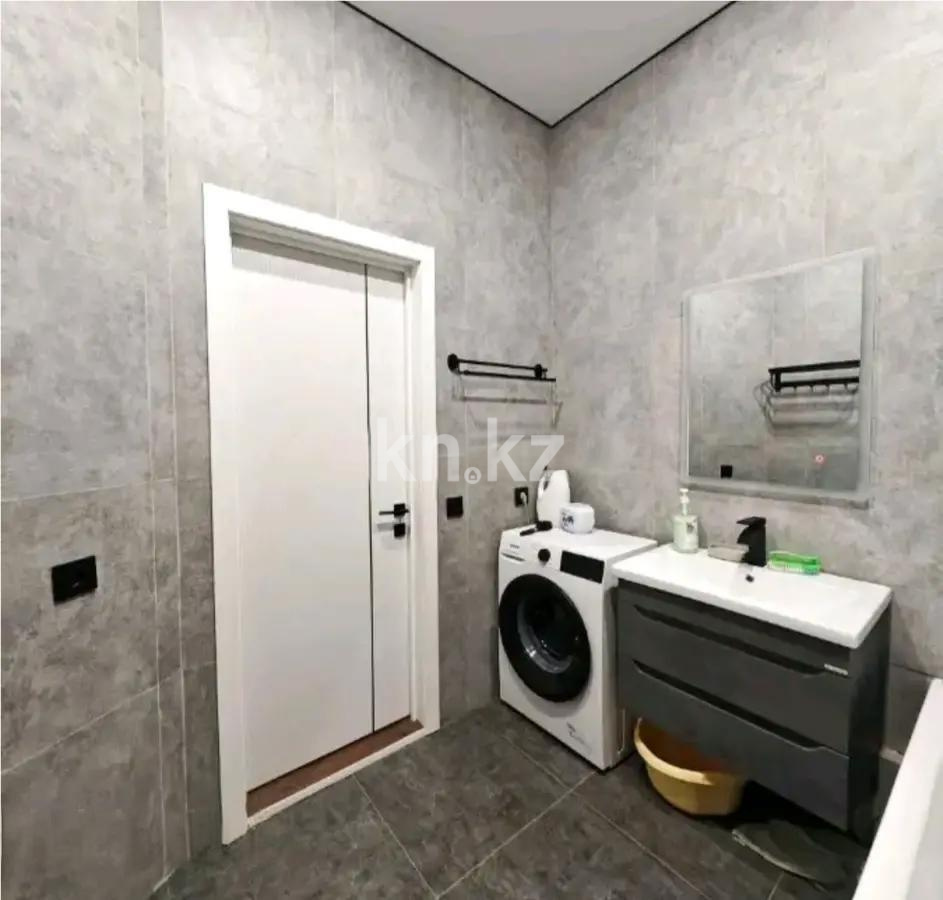 Продажа 3-комнатной квартиры, 72 м², пр. Райымбека, дом  348/1 в Алматы - фото 4