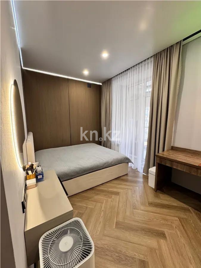 Продажа 2-комнатной квартиры, 56 м², ул. Ашимова, дом  17 в Караганде - фото 2