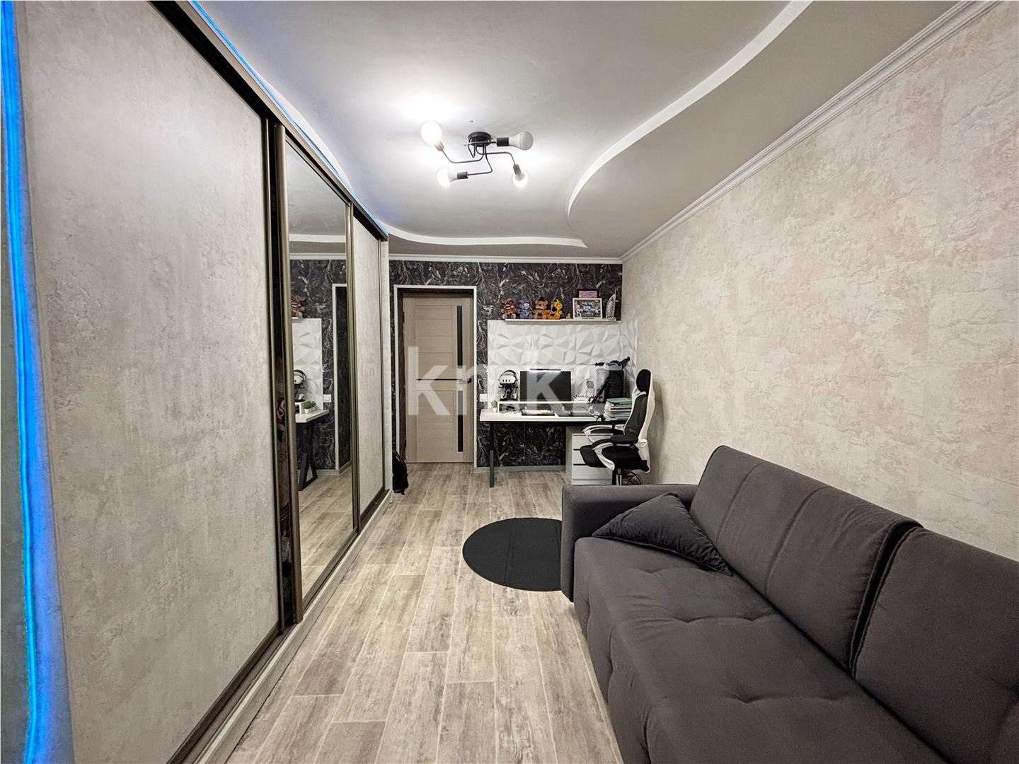 Продажа 3-комнатной квартиры, 65 м², ул. Крылова, дом  38 в Караганде - фото 4